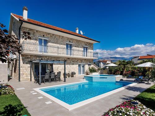 Holiday home - 12 persons -  - Put Piketa - Split-Sinj - 21230 - Sinj