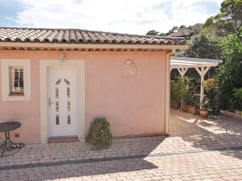 Holiday apartment - 2 persons -  - Corniche des Anges - 83380 - Les Issambres