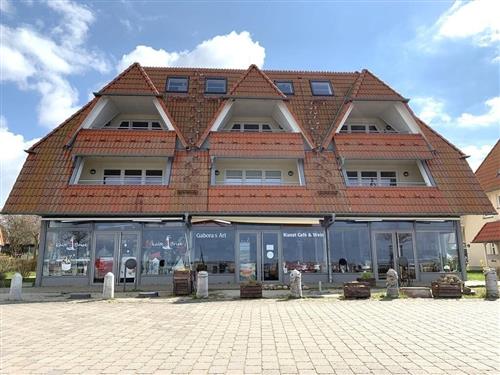 Holiday Home/Apartment - 4 persons -  - Am Hafen - 18556 - Wiek