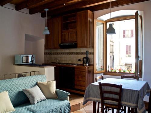 Holiday Home/Apartment - 4 persons -  - Piazza SS Martiri, - 25084 - Bogliaco