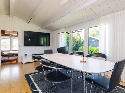 Sommerhus - 4 personer -  - Fyrrestien - 4654 - Fakse Ladeplads