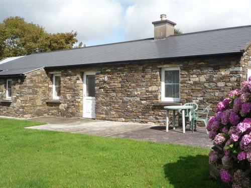 Holiday home - 4 persons -  - p75 w257 - Bantry