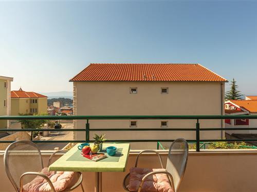 Holiday apartment - 2 persons -  - Osjecka - 21300 - Makarska