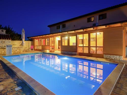 Holiday home - 15 persons -  - 52215 - Barbariga-Betiga