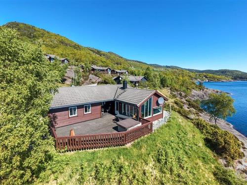 Sommerhus - 8 personer -  - Liarvågvegen - 5560 - Liarvåg