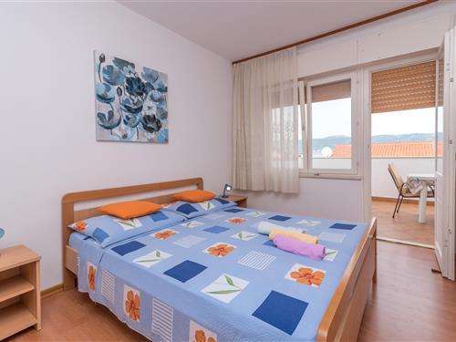 Holiday Home/Apartment - 4 persons -  - Slatine - 21224 - Slatine