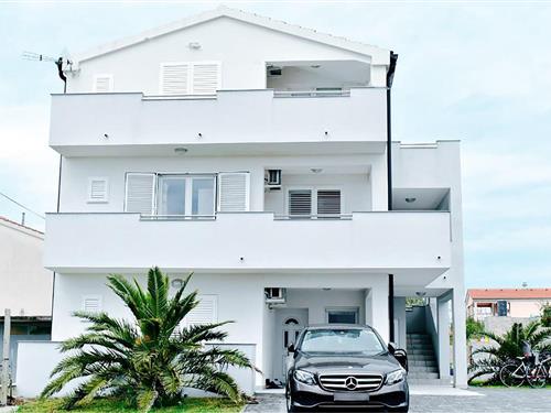 Holiday apartment - 6 persons -  - Ulica kneza Viseslava - Nin-Vrsi - 23235 - Vrsi