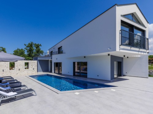 Holiday home - 6 persons -  - 52448 - Porec/Sv. Lovrec