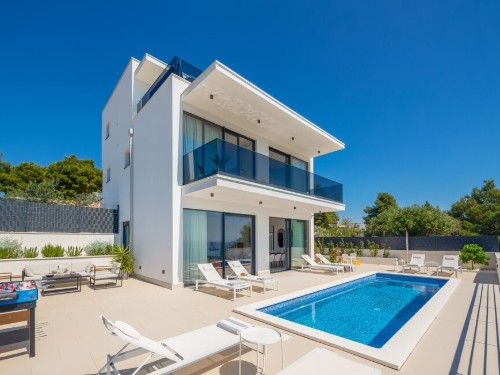 Feriehus - 8 personer -  - Put Tatinje - Ciovo-Okrug Gornji - 21223 - Okrug Gornji