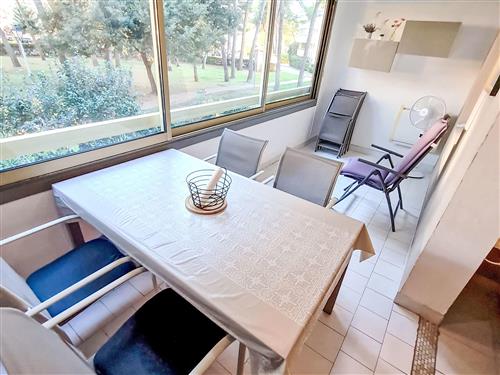 Holiday apartment - 6 persons -  - Six Fours La Coudoulière - 83140