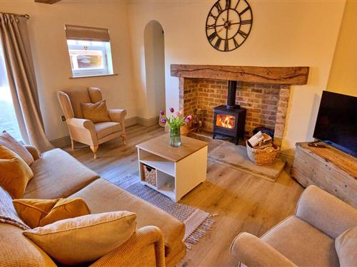 Cottage - 4 persons -  - LN9 5QF - Hemingby