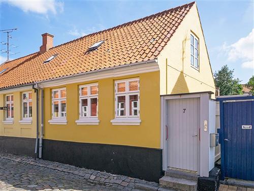 Holiday Home/Apartment - 5 persons -  - Larsegade - 3700 - Rønne