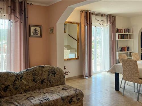 Holiday home - 7 persons -  - 21410 - Splitska