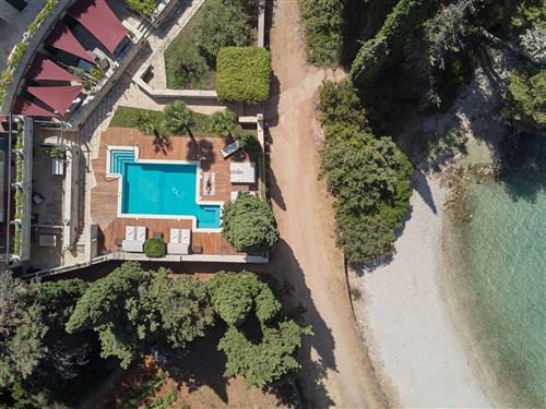 Holiday home - 14 persons -  - Brac/Supetar - 21400