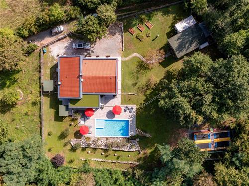 Feriehus - 8 personer -  - Nedescina - 52231