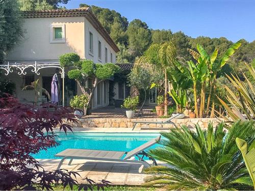 Holiday home - 8 persons -  - chemin des cigales - 06530 - Speracedes