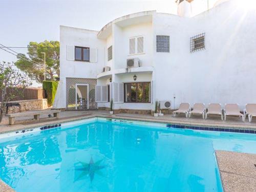 Holiday home - 14 persons -  - 07600 - Arenal