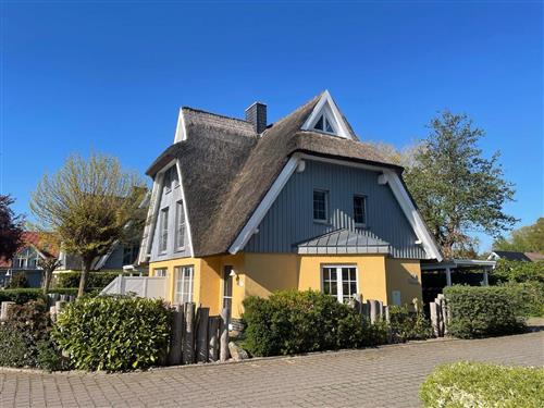 Holiday Home/Apartment - 6 persons -  - Mine Heimat - 18374 - Seeheilbad Zingst