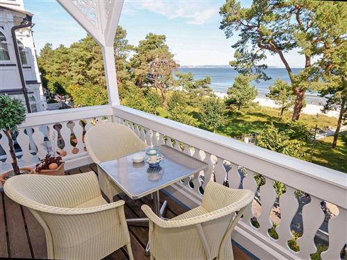 Holiday Home/Apartment - 4 persons -  - Strandpromenade - 18609 - Binz