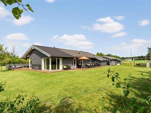 Sommerhus - 14 personer -  - Solmarken - 9493 - Saltum