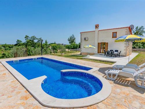 Sommerhus - 4 personer -  - Lukovica - 52341 - Zminj