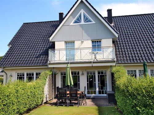 Holiday Home/Apartment - 4 persons -  - Wiesenweg - 25938 - Wyk Auf Föhr