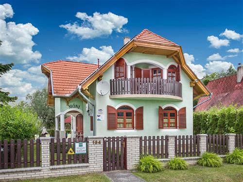 Holiday Home/Apartment - 10 persons -  - Balatonmariafurdo - 8647