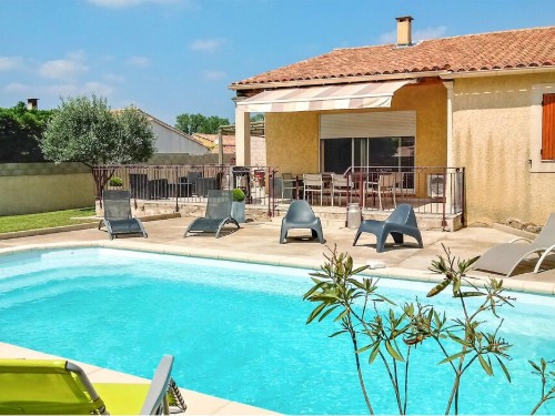 Holiday home - 6 persons -  - Rue du 19 Mars - 30490 - Montfrin