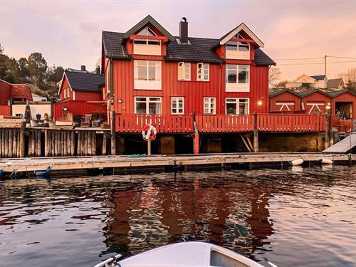 Sommerhus - 7 personer -  - Øksenvågveien - 6530 - Averøy