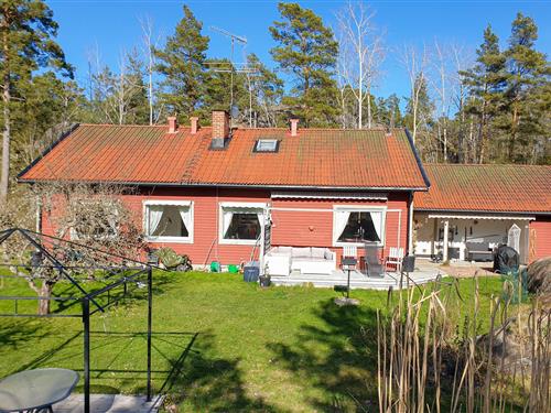 Holiday home - 7 persons -  - Folkbildningsvägen - 619 91 - Trosa