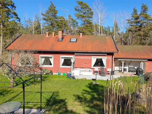 Holiday home - 7 persons -  - Folkbildningsvägen - 619 91 - Trosa