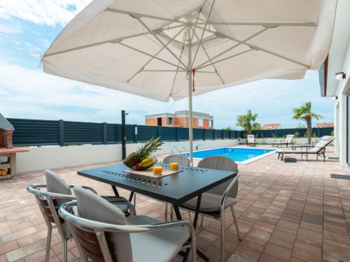Holiday home - 8 persons -  - 23235 - Vrsi