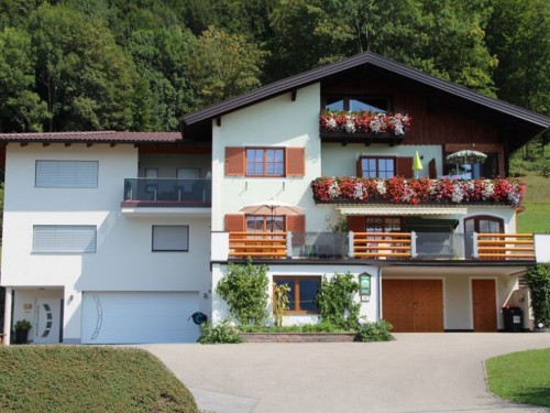 Holiday apartment - 3 persons -  - Hilfberg - 5310 - Tiefgraben Am Mondsee