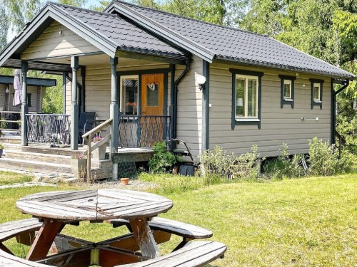  - 4 personer -  - Dovhjortstigen - Rejmyre - 61272 - Finspång