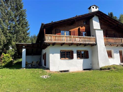 Holiday home - 7 persons -  - Laax - 7032