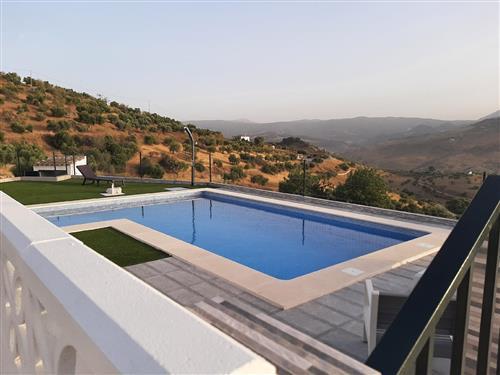 Holiday Home/Apartment - 6 persons -  - Camino del Tajo Algarin, s/n - 11687 - El Gastor