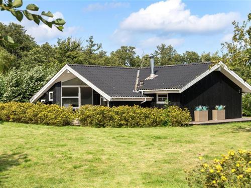 Holiday Home/Apartment - 5 persons -  - Engtoften - Tårup - 5871 - Frørup