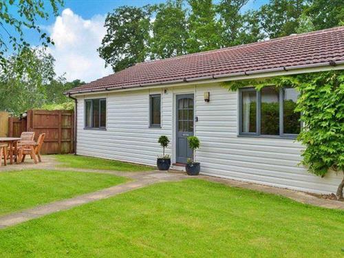 Holiday Home/Apartment - 4 persons -  - TQ13 9PW - Bovey Tracey
