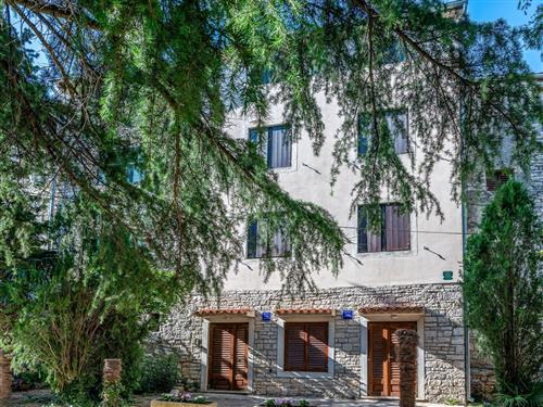 Holiday apartment - 2 persons -  - Castel - 52211 - Bale