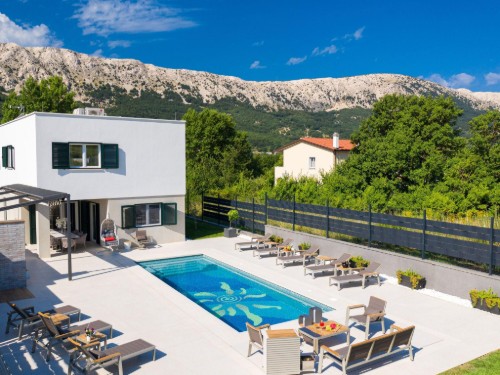 Holiday home - 8 persons -  - Kralja Zvonimira - 51523 - Baska