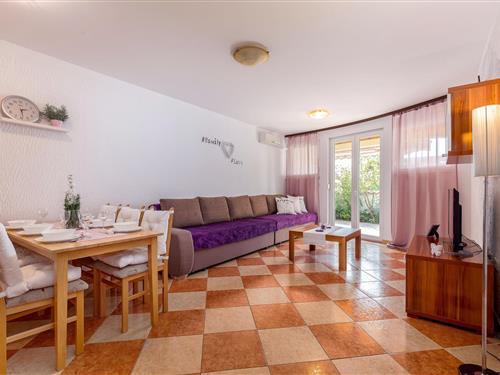 Holiday Home/Apartment - 4 persons -  - 51260 - Crikvenica