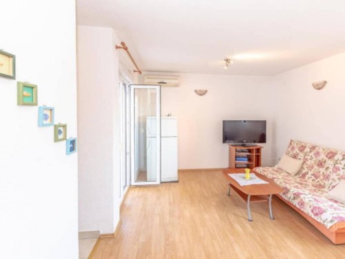 Holiday apartment - 3 persons -  - 21223 - Okrug Gornji