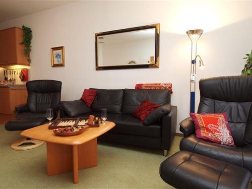 Holiday Home/Apartment - 4 persons -  - Ostseeallee - 18225 - Ostseebad Kühlungsborn