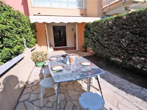 Holiday Home/Apartment - 4 persons -  - 83120 - Ste Maxime