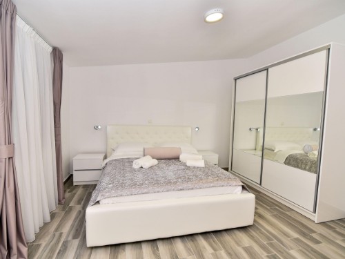 Holiday apartment - 4 persons -  - Brdonja XIII - 23234 - Vir