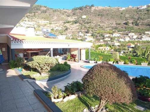 Ferieleilighet - 8 personer -  - Rua Padre Jose Eduardo Faria No.11C/RC Calheta - 9370-050 - Calheta