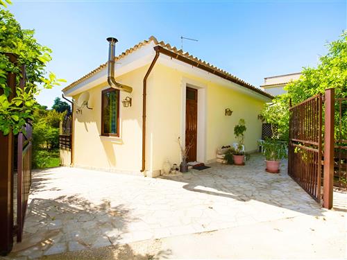 Ferienhaus - 5 Personen -  - Calabernardo - 96017