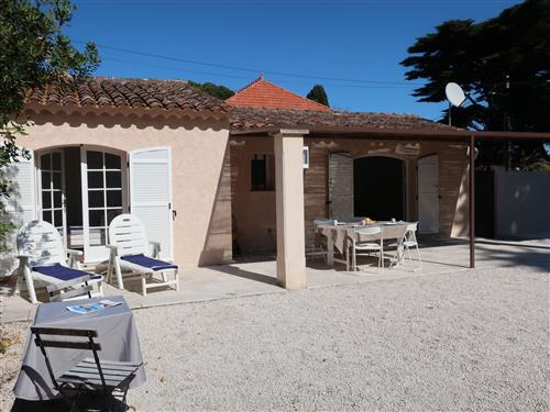 Holiday Home/Apartment - 4 persons -  - Saint-Tropez - 83990