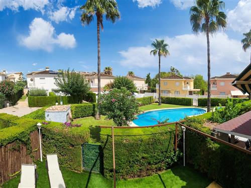 Holiday home - 6 persons -  - Av Gaudí 9, chalet - Oliva Nova - 46780 - Oliva