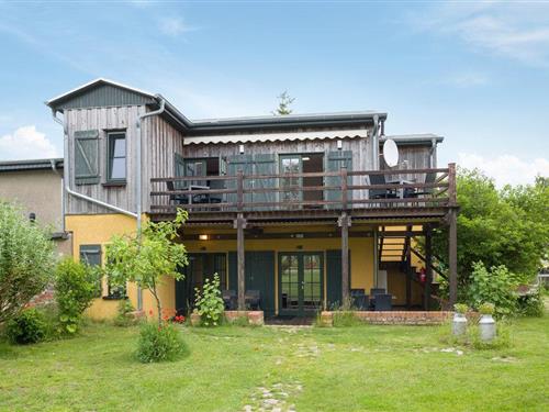 Ferienhaus - 3 Personen -  - Hauptstraße - 18233 - Am Salzhaff